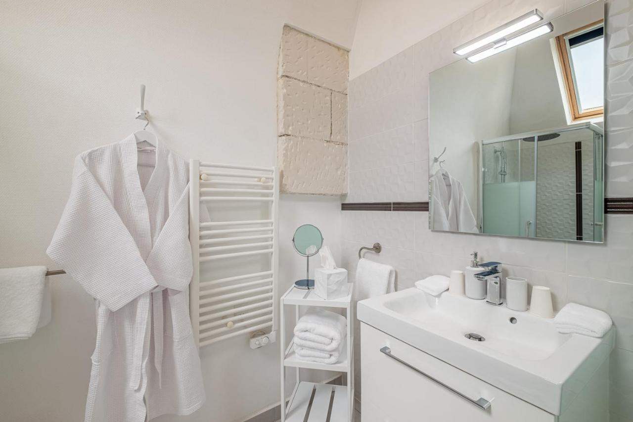 Manoir Des Bertinieres Hotel Cravant-les-Coteaux ภายนอก รูปภาพ